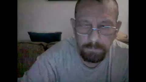 mhitch924 online show from 03-08-26, 01:47