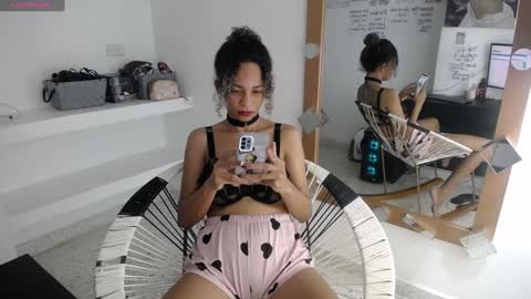 Snapshot of mhulattahot_ chatting on 01-26-25, 03:59 Mulata Spencer online show from 01-26-25, 03:59