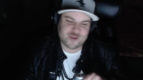 Snapshot of mi_vida21 chatting on 01-31-25, 05:32 just ask online show from 01-31-25, 05:32