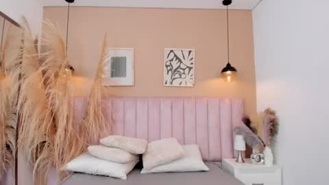 mia__bailey_ online show from 06-29-26, 07:25