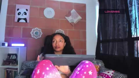 mia__love111 online show from 02-05-26, 11:48
