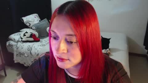 Snapshot of mia_adams_red chatting on 06-06-26, 01:00 mia online show from 06-06-26, 01:00