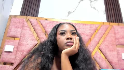 Mia online show from 04-08-26, 11:32