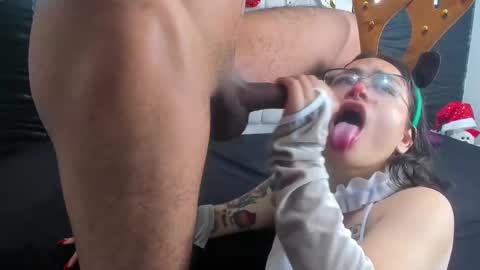 Snapshot of mia_and_lion chatting on 12-14-24, 07:46 Dreams Couple online show from 12-14-24, 07:46