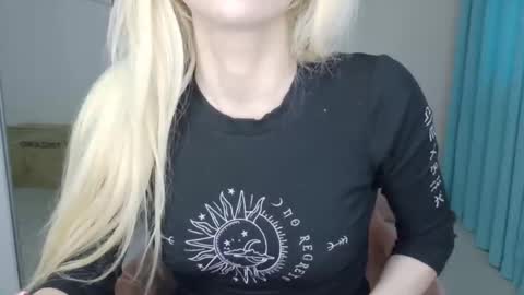 mia_angel online show from 05-12-26, 05:10