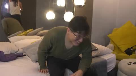 Belmont and Mia online show from 04-05-26, 04:59