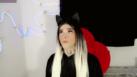 Snapshot of mia_califa_01 chatting on 05-26-26, 04:19 mia califa online show from 05-26-26, 04:19