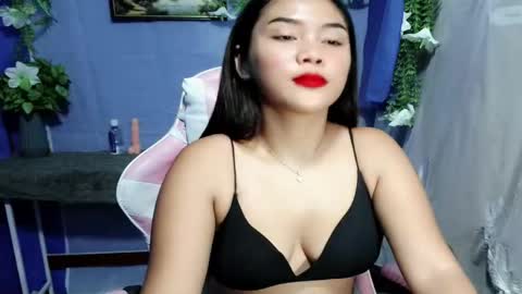 Mia online show from 01-06-26, 06:22