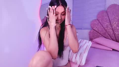 Snapshot of mia_collenss chatting on 07-05-26, 04:19 Mia online show from 07-05-26, 04:19