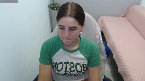 Mia online show from 02-10-26, 02:21