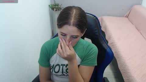 Mia online show from 02-18-26, 01:51