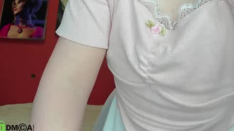 Snapshot of mia_ferd chatting on 06-24-26, 03:05 Mia online show from 06-24-26, 03:05