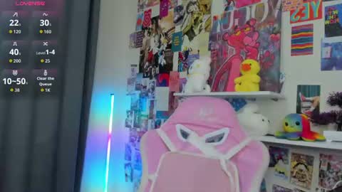 Snapshot of mia_ferd chatting on 07-07-26, 06:47 Mia online show from 07-07-26, 06:47