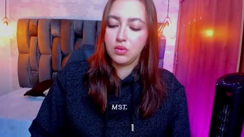 mia_ferrer18 online show from 07-12-26, 03:47