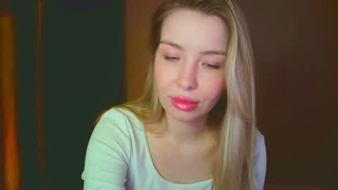 Snapshot of mia_fleur_ chatting on 12-06-24, 05:55 Mia online show from 12-06-24, 05:55