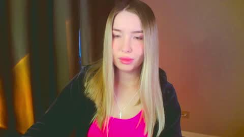 Snapshot of mia_fleur_ chatting on 01-11-25, 06:35 Mia online show from 01-11-25, 06:35