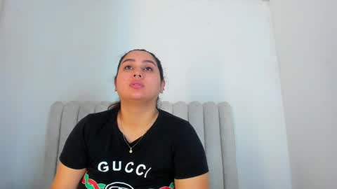 Snapshot of mia_foox12 chatting on 04-22-26, 02:18 FERNANDA online show from 04-22-26, 02:18