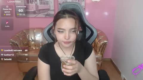 Mia online show from 01-14-26, 01:11