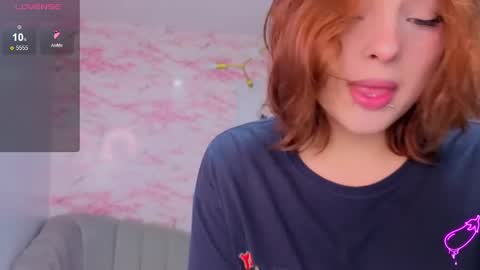 Mia online show from 02-11-26, 01:38