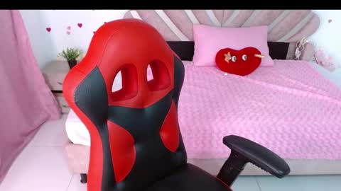 mia online show from 03-28-26, 01:11