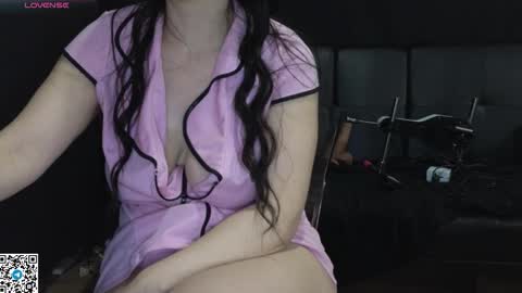 Golden ones online show from 11-21-25, 12:21