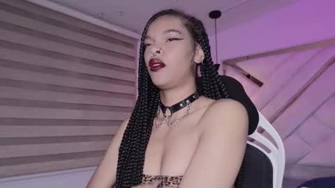 Mia online show from 03-18-26, 03:42