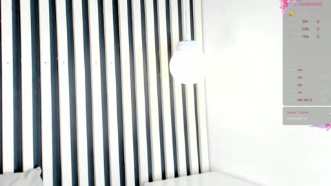 Snapshot of mia_holson chatting on 12-19-24, 02:57 I am Mia online show from 12-19-24, 02:57