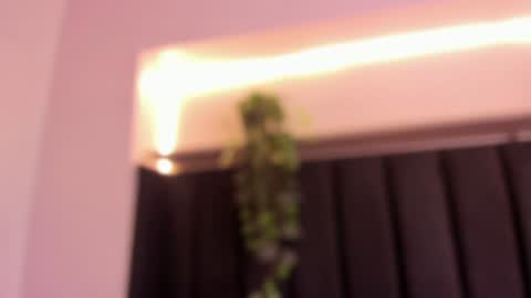 Snapshot of mia_holson chatting on 01-16-25, 02:41 I am Mia online show from 01-16-25, 02:41