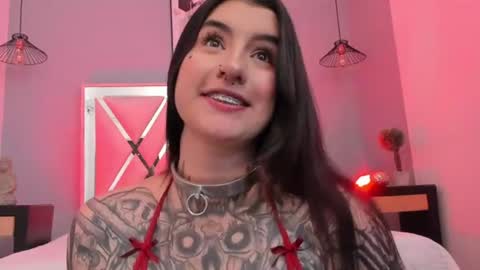 Snapshot of mia_jagger chatting on 06-25-26, 04:01 Val online show from 06-25-26, 04:01