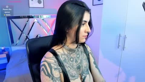 Snapshot of mia_jagger chatting on 07-04-26, 04:51 Val online show from 07-04-26, 04:51