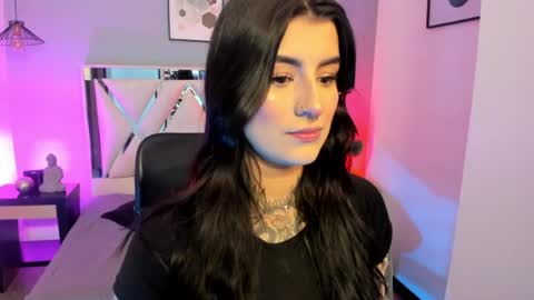 Snapshot of mia_jagger chatting on 07-08-26, 03:33 Val online show from 07-08-26, 03:33