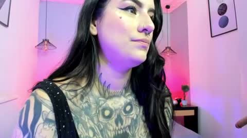 Snapshot of mia_jagger chatting on 07-17-26, 03:24 Val online show from 07-17-26, 03:24