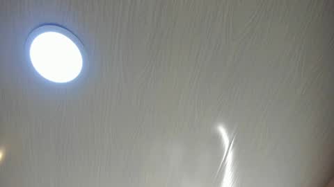 Mia online show from 10-04-25, 03:04