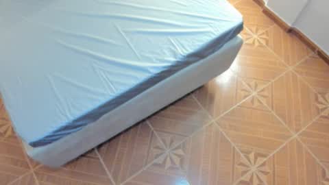 Mia online show from 02-03-26, 02:32