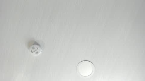 Mia online show from 04-16-26, 03:07