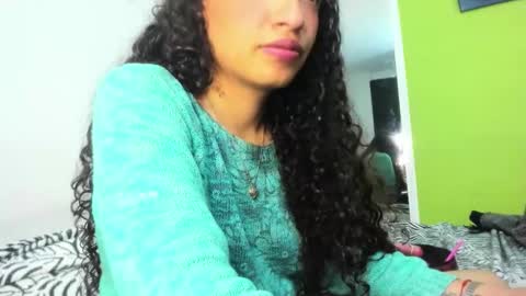 Mia online show from 10-26-25, 09:37