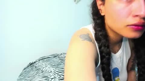 Mia online show from 10-27-25, 09:46