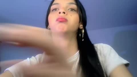 mia lucy 21 online show from 06-08-26, 08:58