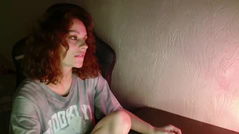 Snapshot of mia_luiza chatting on 06-09-26, 09:37 mia_luiza online show from 06-09-26, 09:37