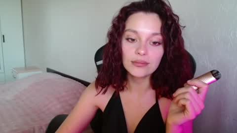 Snapshot of mia_luiza chatting on 06-17-26, 09:45 mia_luiza online show from 06-17-26, 09:45