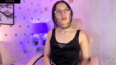 Mia online show from 07-02-26, 12:54