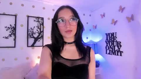 Mia online show from 07-23-26, 01:58