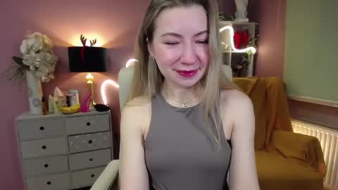 Snapshot of mia_luxx92 chatting on 12-31-24, 07:42 Mia online show from 12-31-24, 07:42