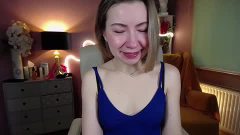 Snapshot of mia_luxx92 chatting on 01-18-25, 07:49 Mia online show from 01-18-25, 07:49
