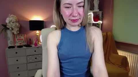 Snapshot of mia_luxx92 chatting on 01-23-25, 07:54 Mia online show from 01-23-25, 07:54