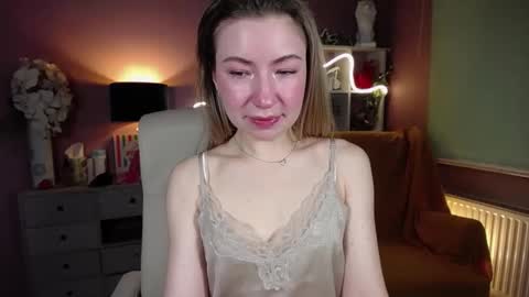 Snapshot of mia_luxx92 chatting on 01-25-25, 07:49 Mia online show from 01-25-25, 07:49