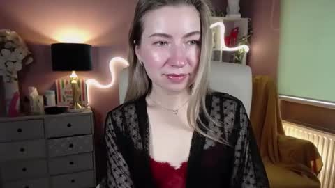 Snapshot of mia_luxx92 chatting on 02-02-25, 10:57 Mia online show from 02-02-25, 10:57