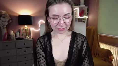 Snapshot of mia_luxx92 chatting on 02-02-25, 02:13 Mia online show from 02-02-25, 02:13