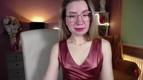Snapshot of mia_luxx92 chatting on 02-07-25, 08:01 Mia online show from 02-07-25, 08:01