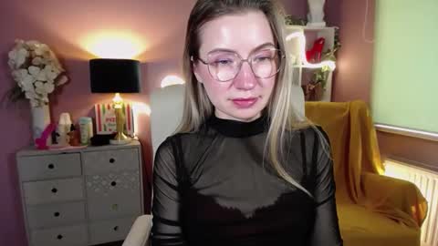 Snapshot of mia_luxx92 chatting on 02-08-25, 11:33 Mia online show from 02-08-25, 11:33